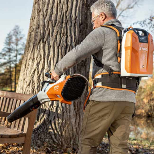 Souffleur à batterie STIHL BGA 200